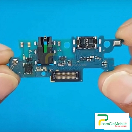 Sửa Sạc Samsung Galaxy M20 Nhiệt Độ Pin Quá Cao, Không Cho Sạc Pin